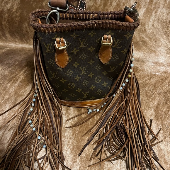 LV Revamped Bag - Picture 3 of 9